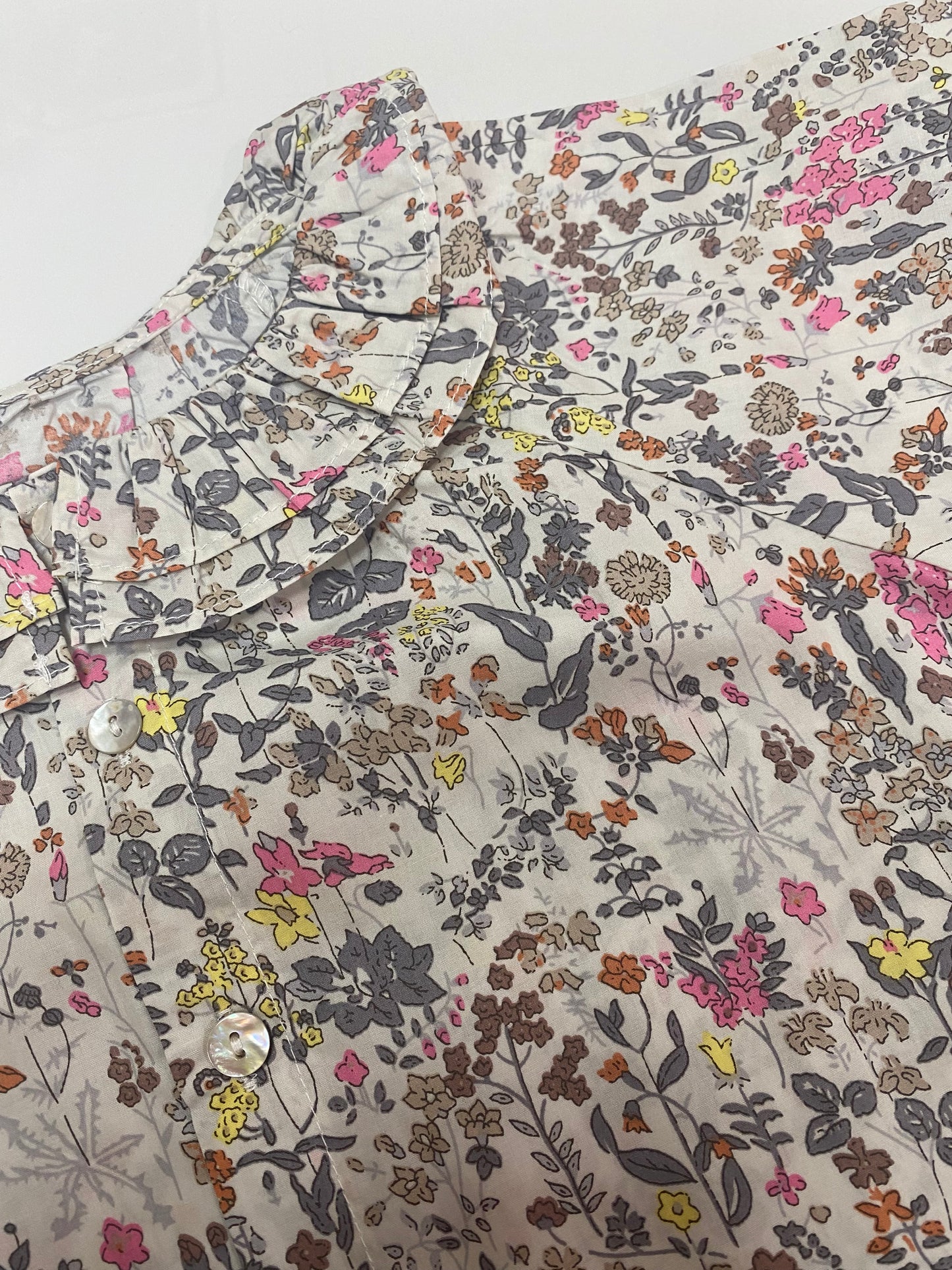 قميص الربيع